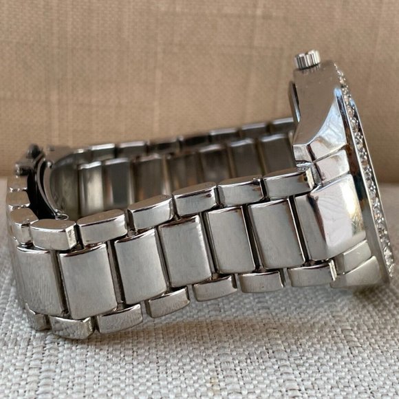 Disney Accutime Women Wristwatch Silver Tone Pink Face Quartz Watch - Picture 11 of 12